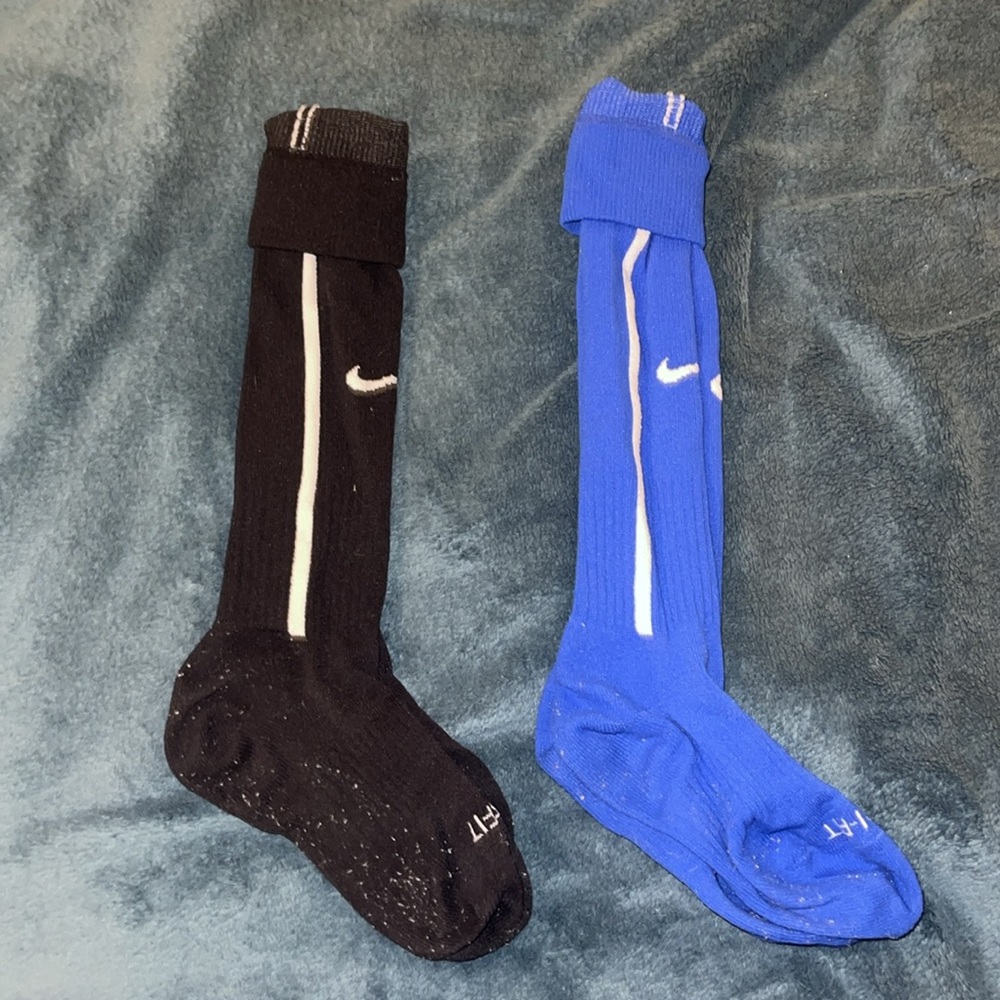 2 pairs of Nike soccer socks
